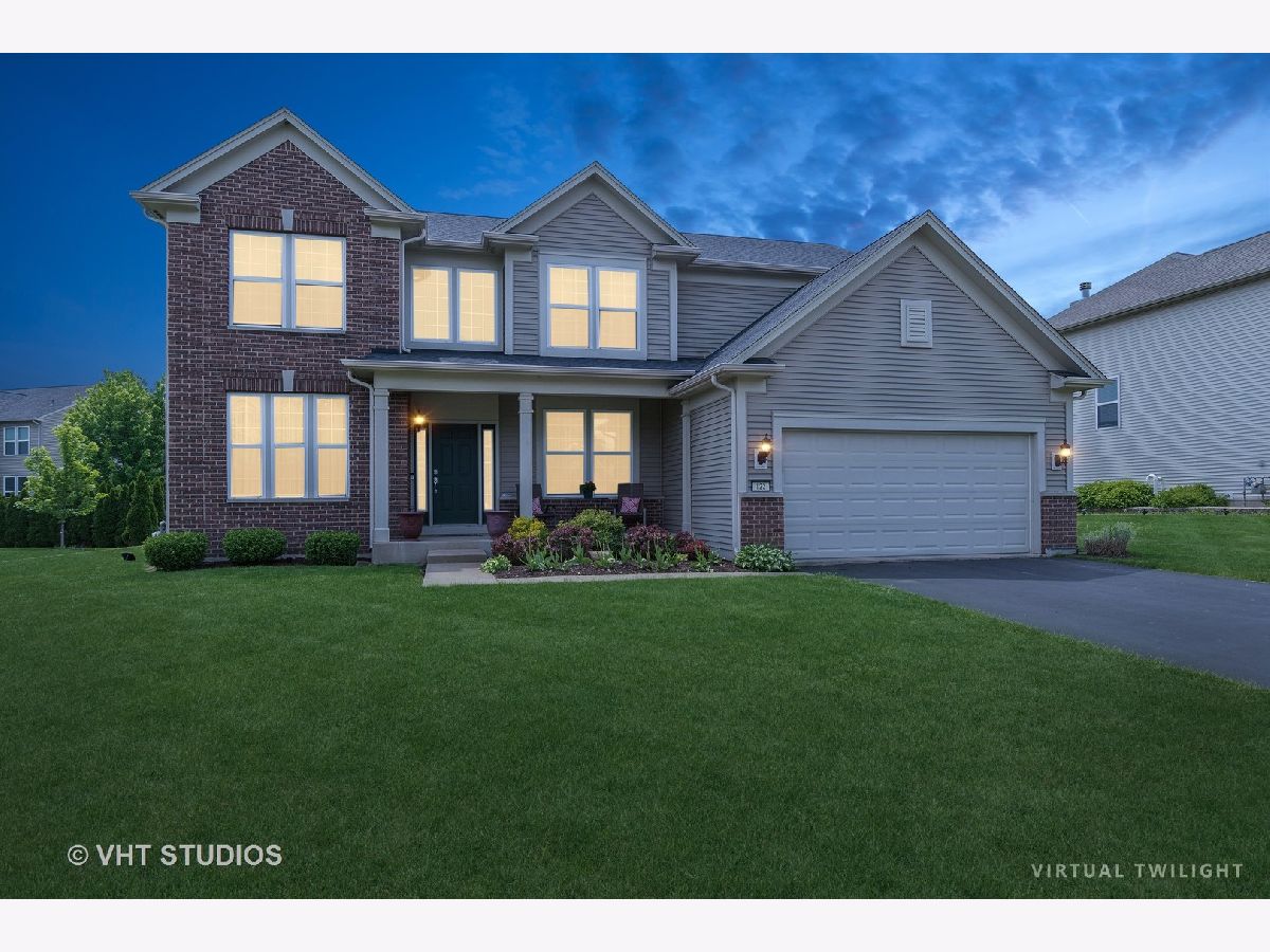 Townhomes & Homes Sold Prescott Mill Oswego Illinois, 122 Chapin