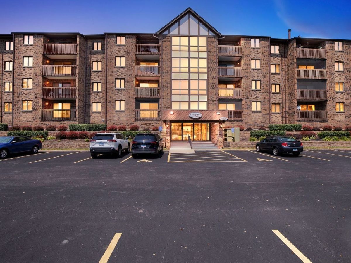 Condominiums Sold Lawncastle Cove Oak Lawn Illinois, 10420 Circle