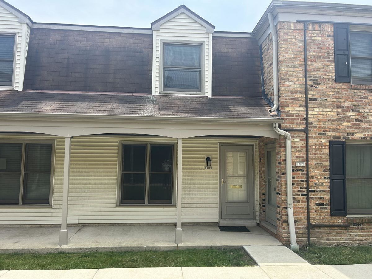 Townhomes & Condos Rented Hilldale Hoffman Estates Illinois, 1713 Bristol Walk