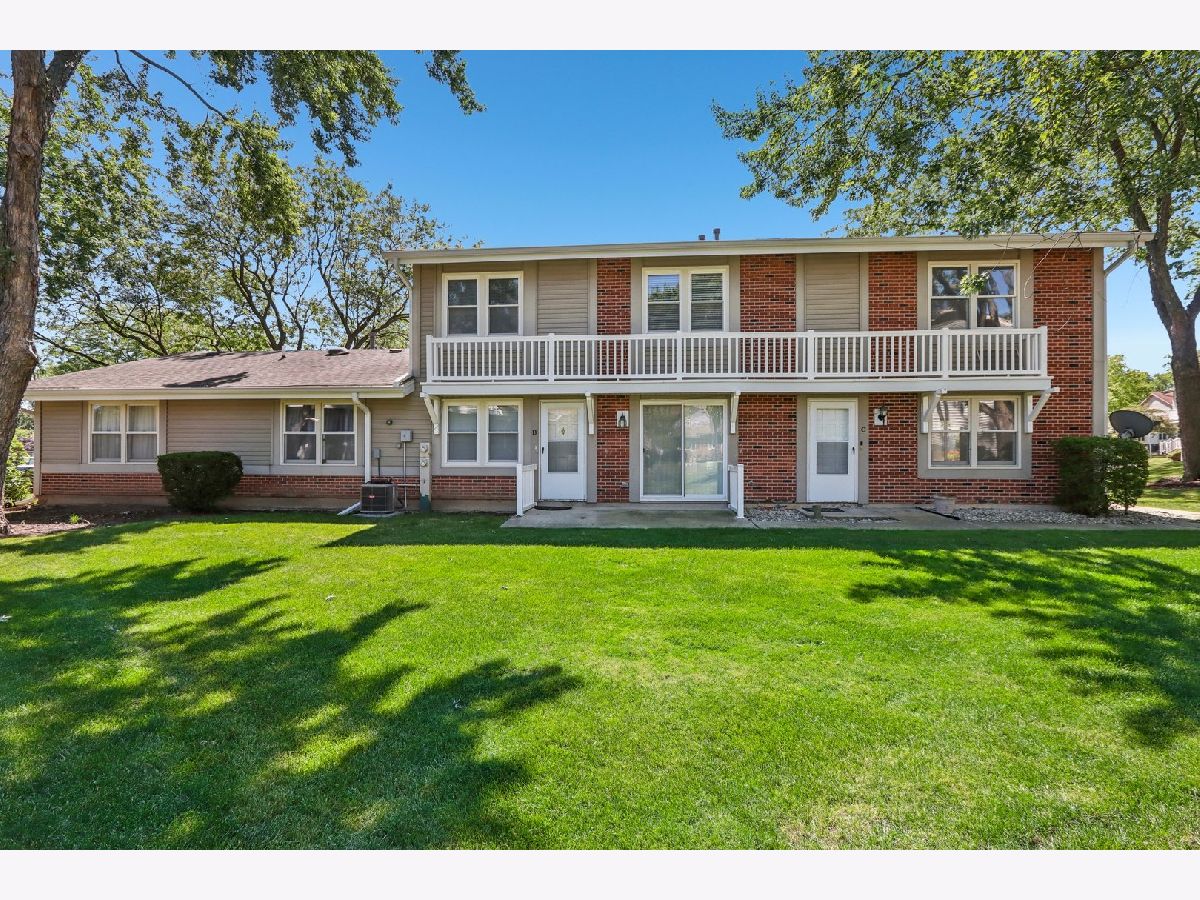 Townhomes & Condos Sold Country Fours Bloomingdale Illinois, 205 College