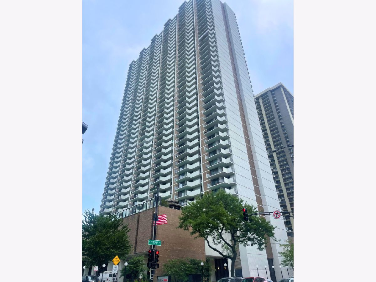 Condominiums Sold Malibu East Chicago Illinois, 6033 Sheridan