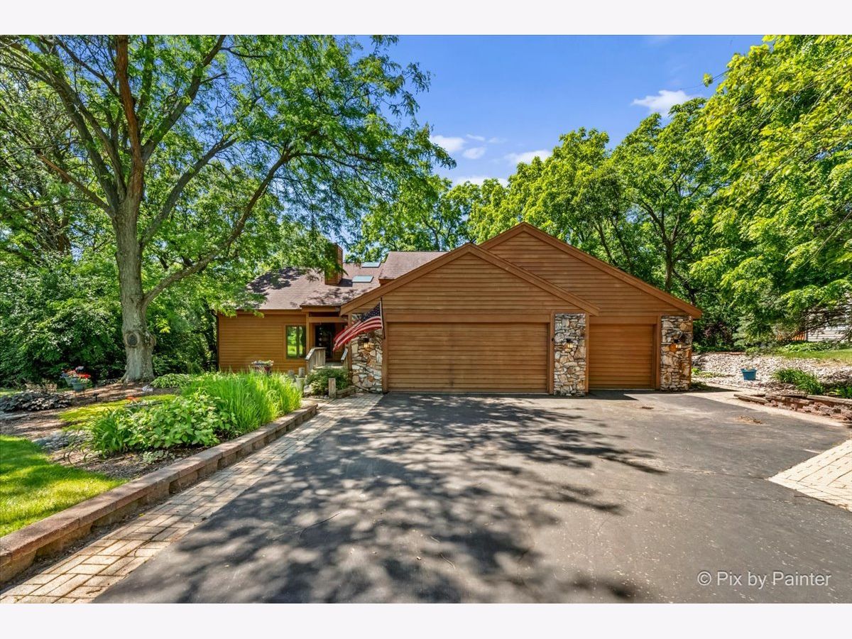 Homes Sold Woodcreek Mchenry Illinois, 6403 Ojibwa