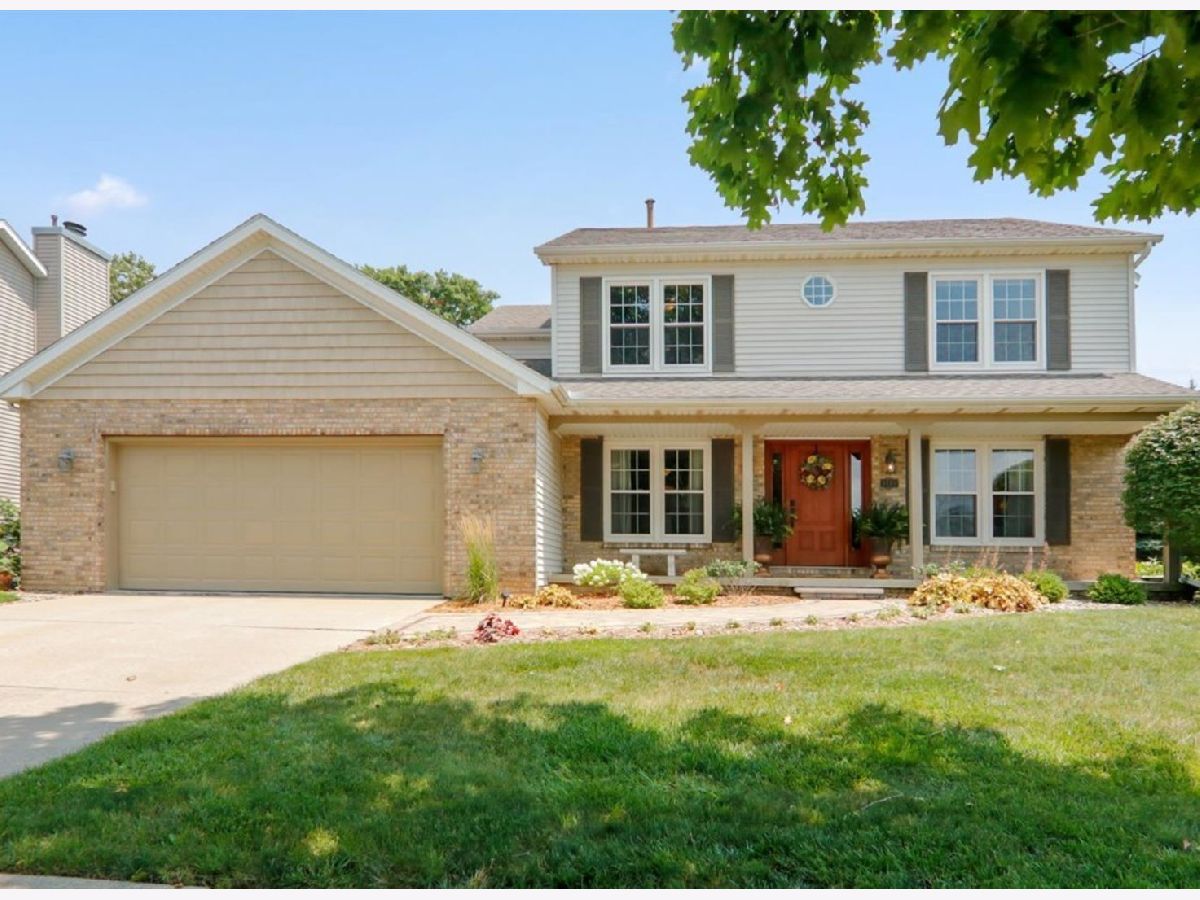 Homes & Condos & Townhomes Sold Royal Pointe Bloomington Illinois, 1113 Chatham