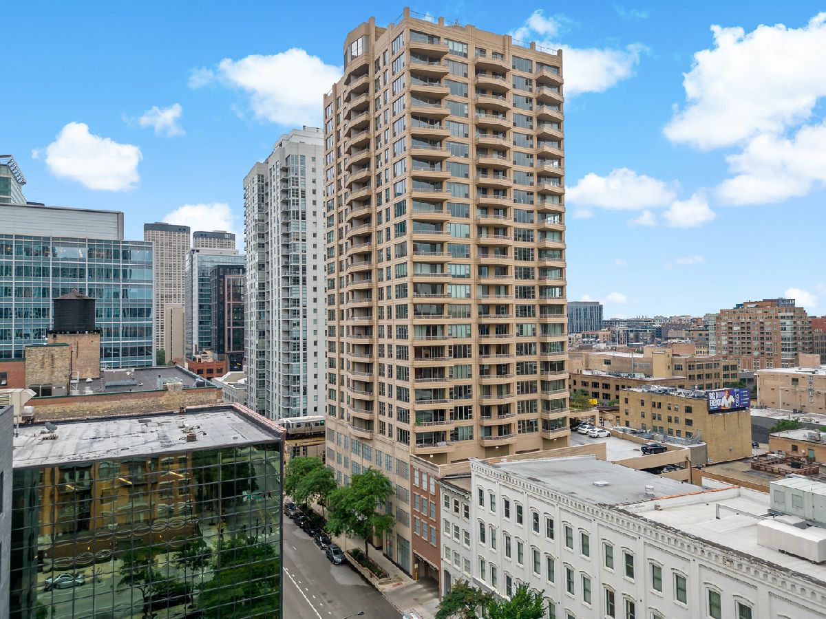 Condominiums Sold Jefferson Tower Chicago Illinois, 200 Jefferson