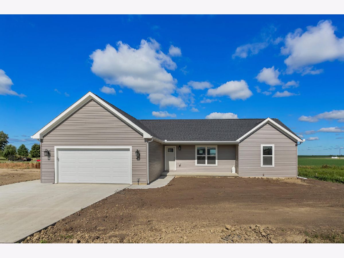 Homes & Condos & Townhomes Sold Heritage Fisher Illinois, 401 Patterson