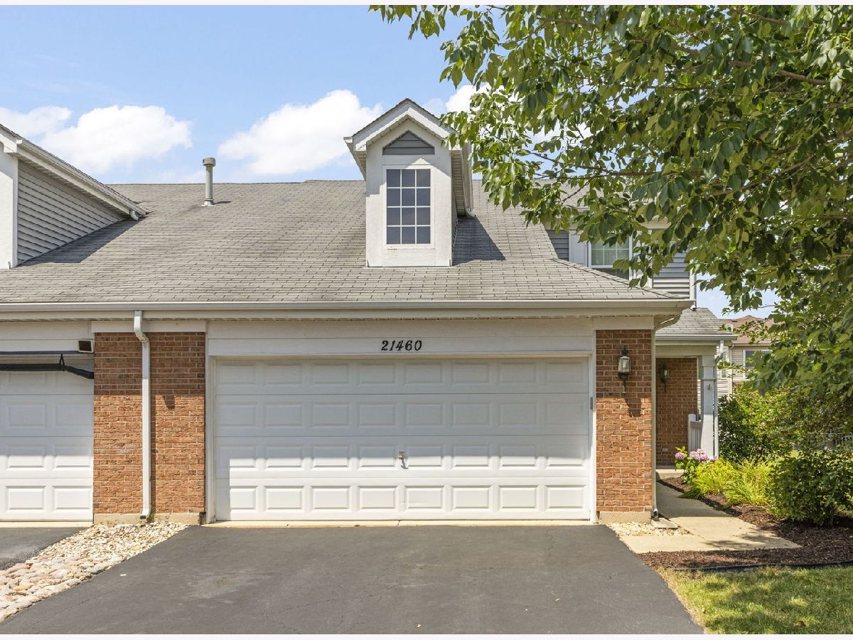 Townhomes & Homes Sold Cambridge Crest Crest Hill Illinois, 21460 Loch