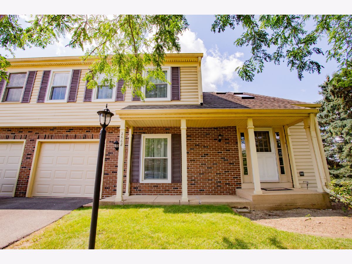Townhomes & Condos Sold College Hill Schaumburg Illinois, 2668 College Hill