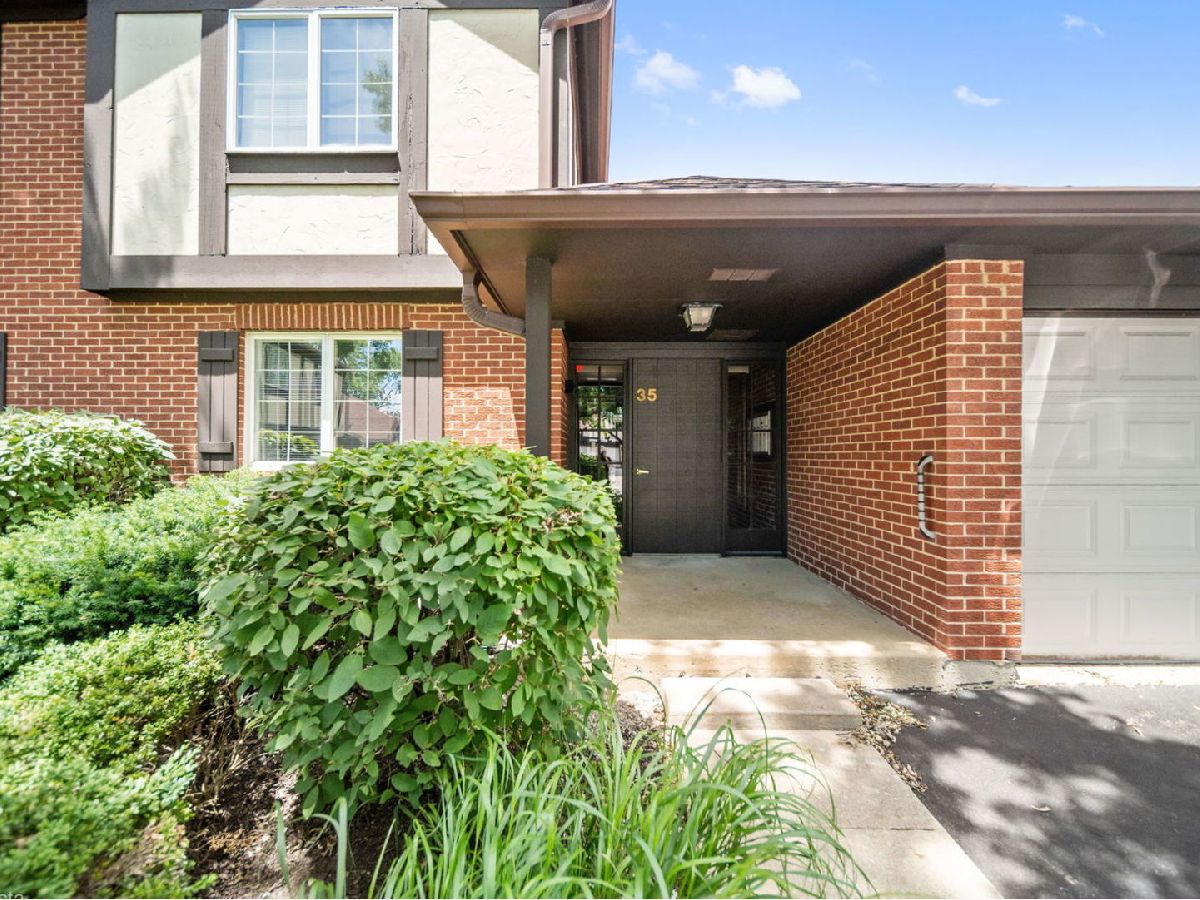 Condominiums & Homes Sold Indian Ridge Indian Head Park Illinois, 35 Shawnee