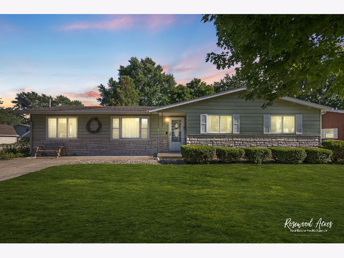  Sold Piper City Illinois, 230 Beech