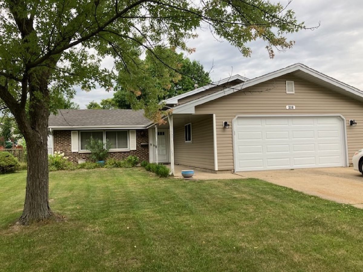 Homes & Condos & Townhomes Rented Weathersfield Schaumburg Illinois, 324 Weathersfield