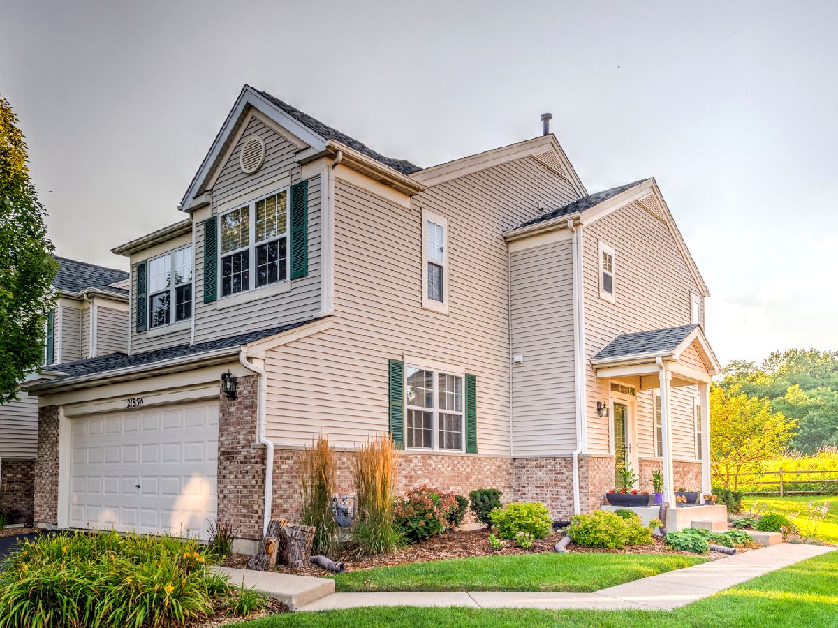 Homes & Townhomes Sold Orchard Hills Wauconda Illinois, 2185 Braeburn