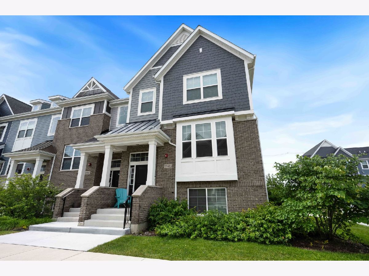 Condos & Townhomes Rented Sterling Place Northbrook Illinois, 1945 Kingsley