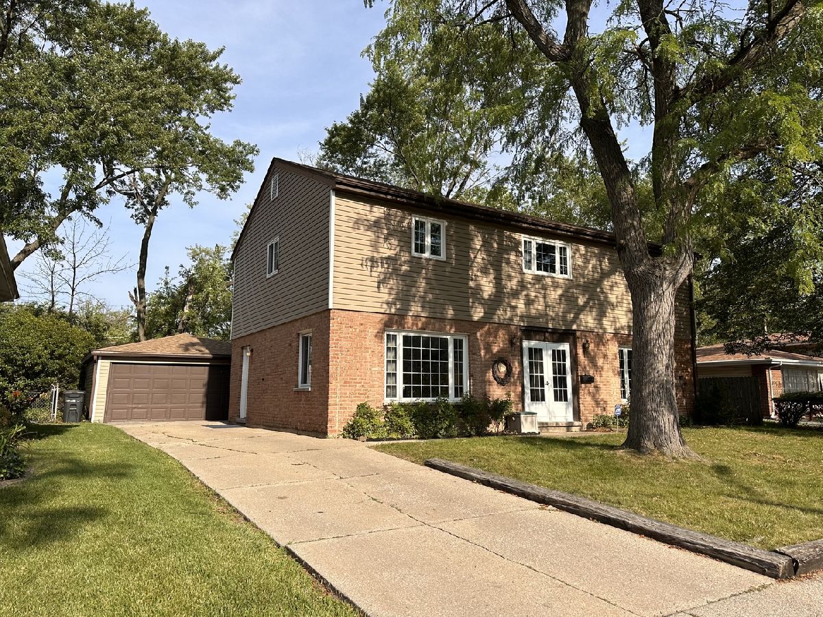Homes Sold Lincolnwood Park Forest Illinois, 414 Douglas