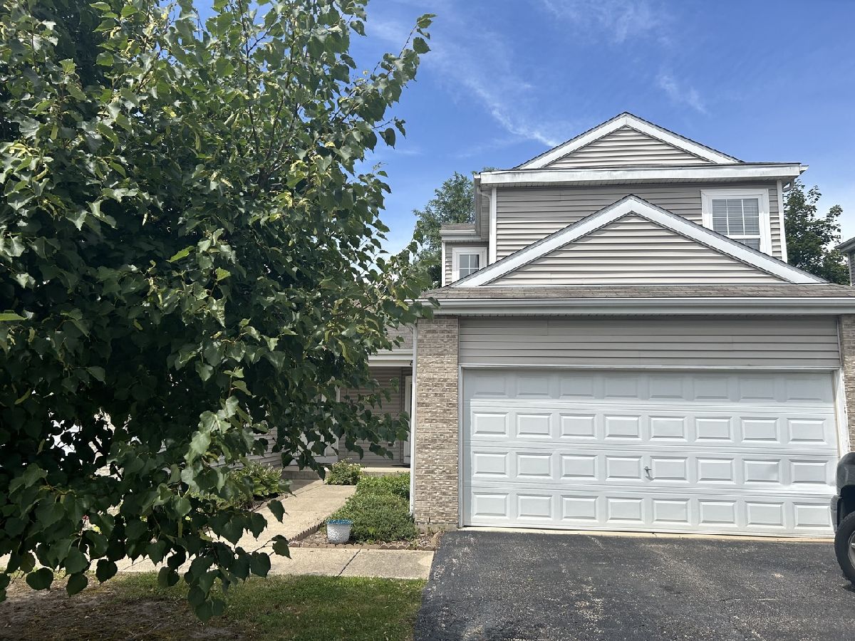 Townhomes Rented Park Bluff Villas Elgin Illinois, 824 Park Bluff