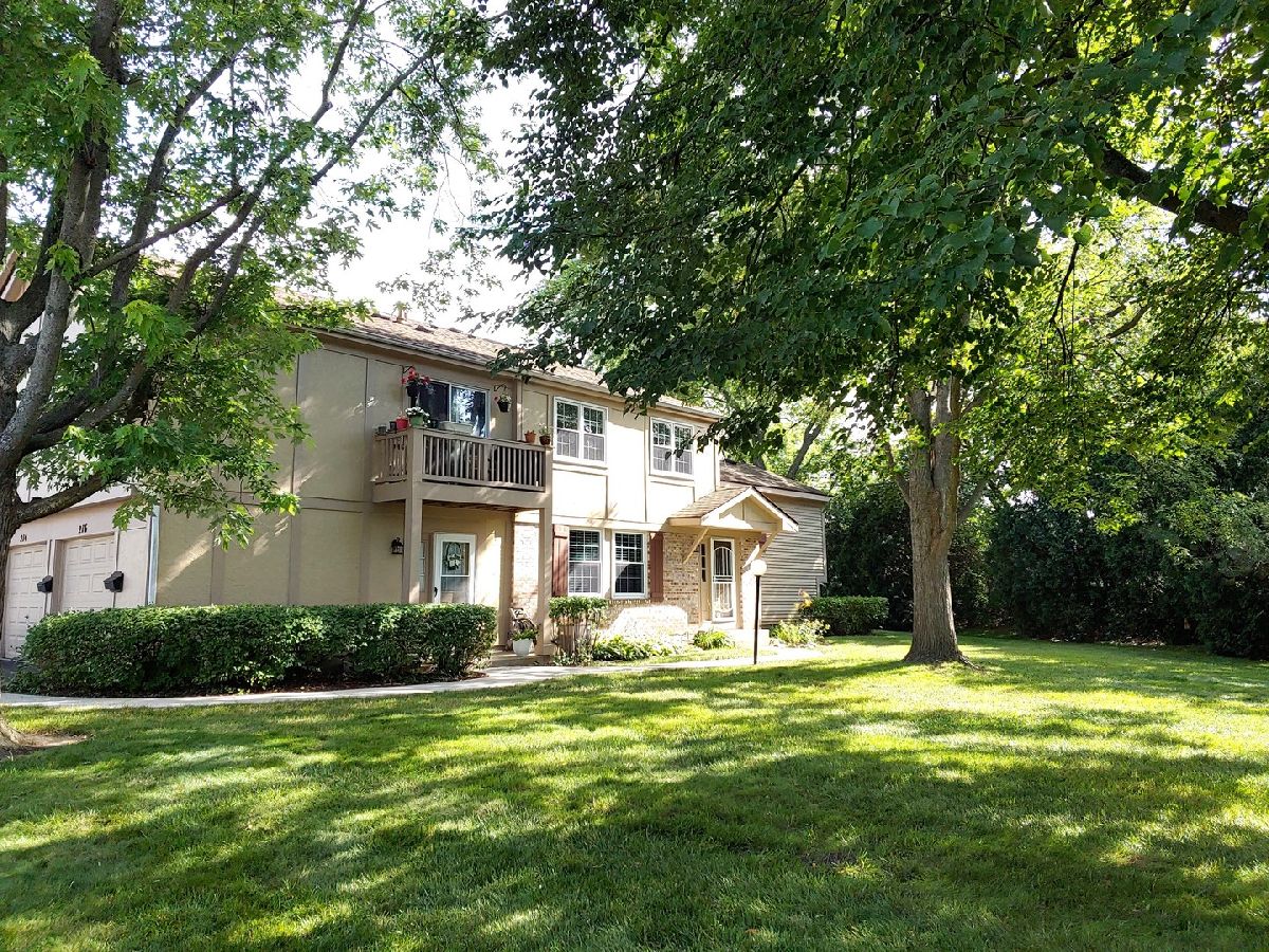 Townhomes & Condos Rented Westwood Vernon Hills Illinois, 214 Redwood