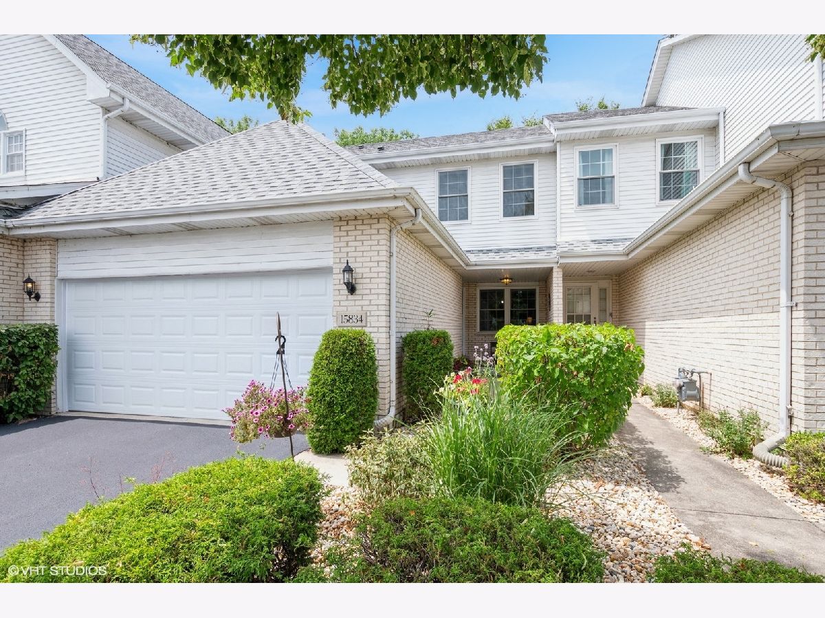 Townhomes & Condos & Homes Sold Centennial Village Orland Park Illinois, 15834 Centennial