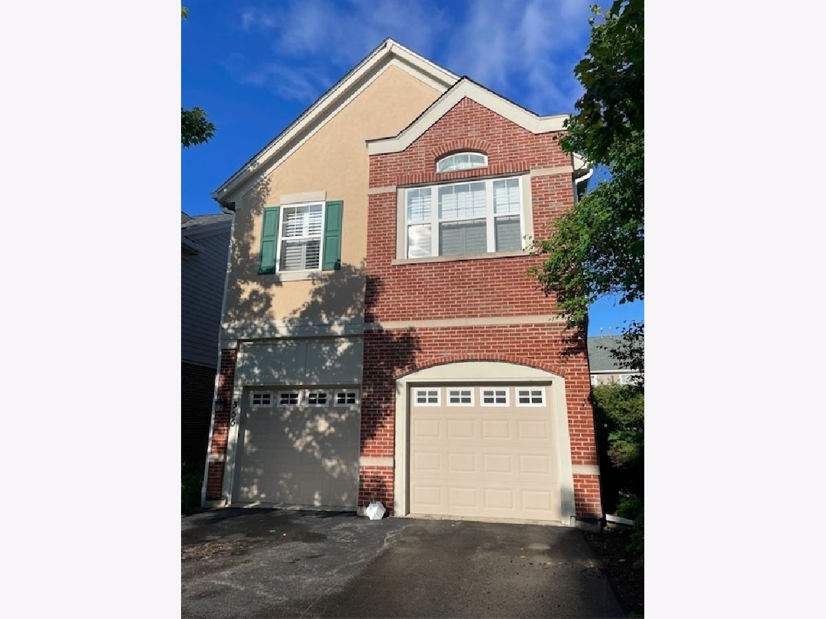 Townhomes & Condos Rented Pinehurst Vernon Hills Illinois, 355 Pine Lake