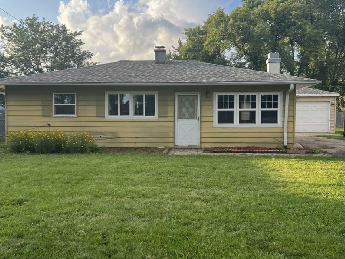 Homes Sold Eastwood Manor Mchenry Illinois, 2214 Country