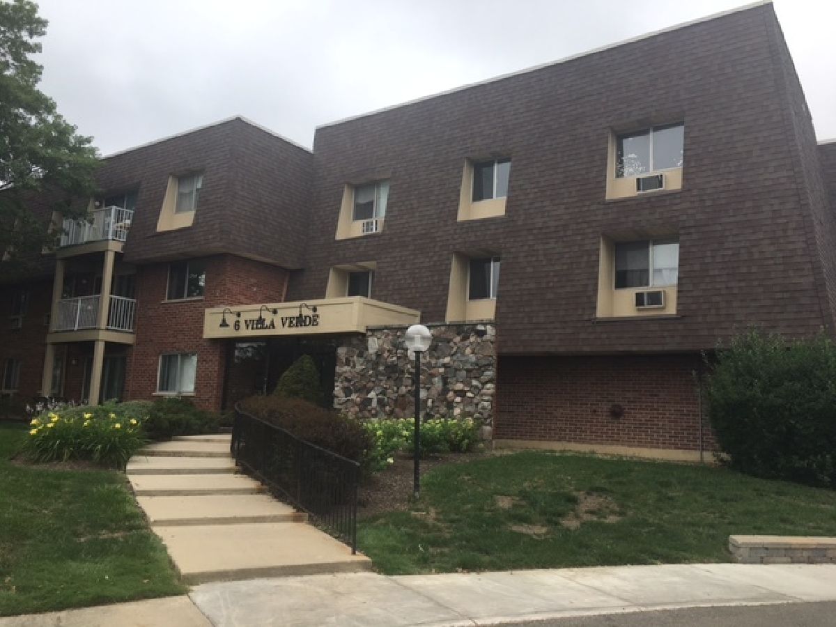 Condominiums Rented Villa Verde Buffalo Grove Illinois, 6 Villa Verde