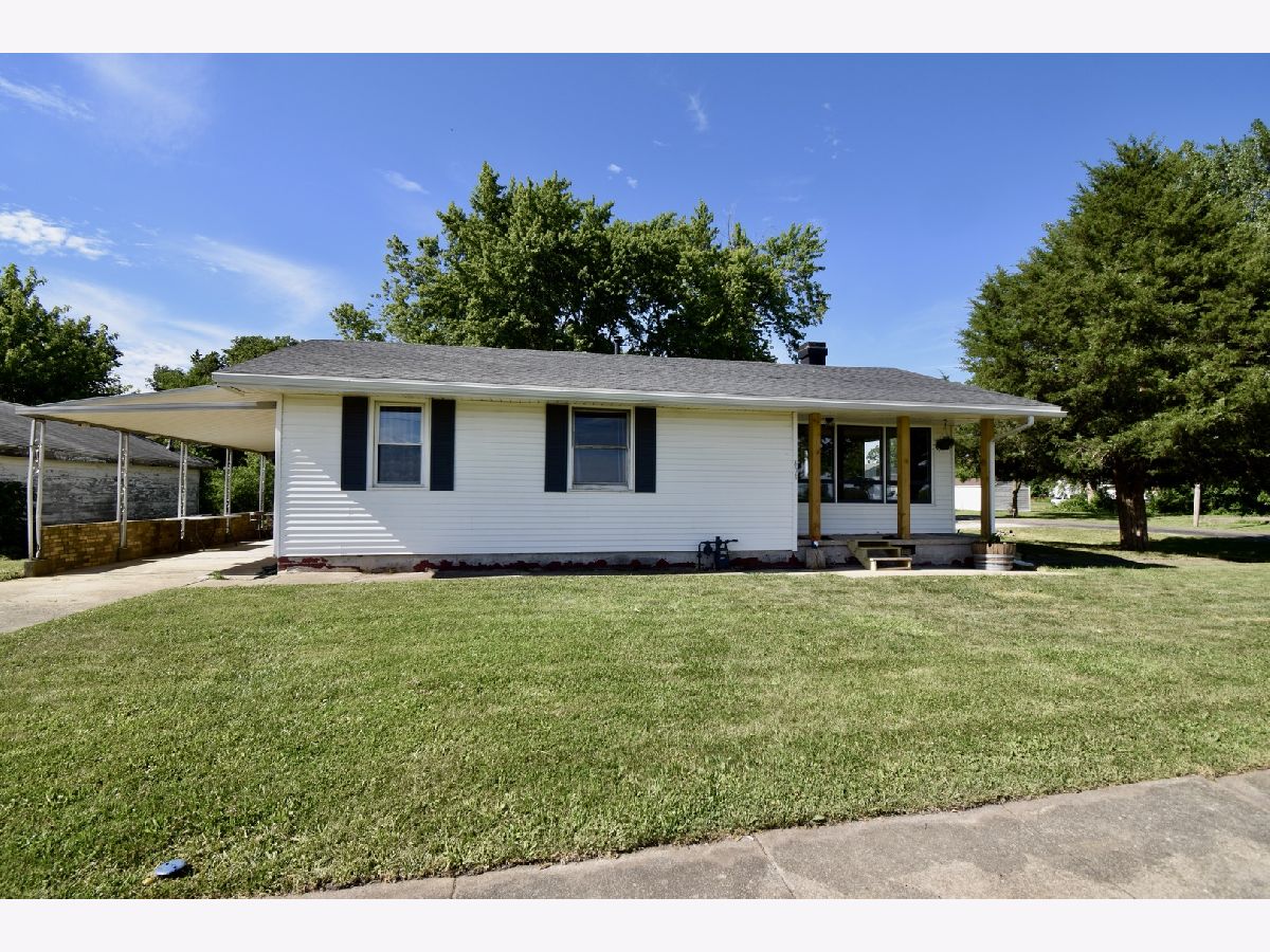  Sold Stanford Illinois, 401 Boundary