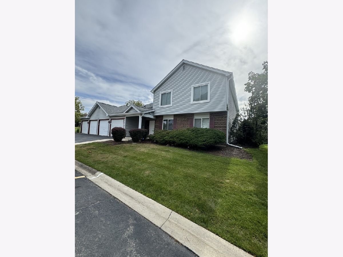 Condos & Townhomes Sold Park Lane Woodridge Illinois, 7000 Barrington