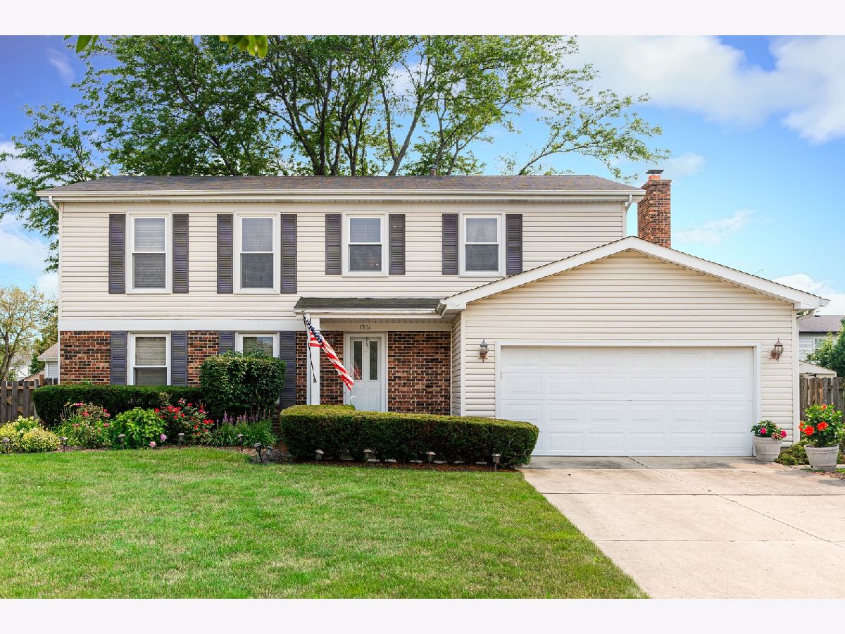 Homes Sold Foxdale Addison Illinois, 1301 Saddle Row