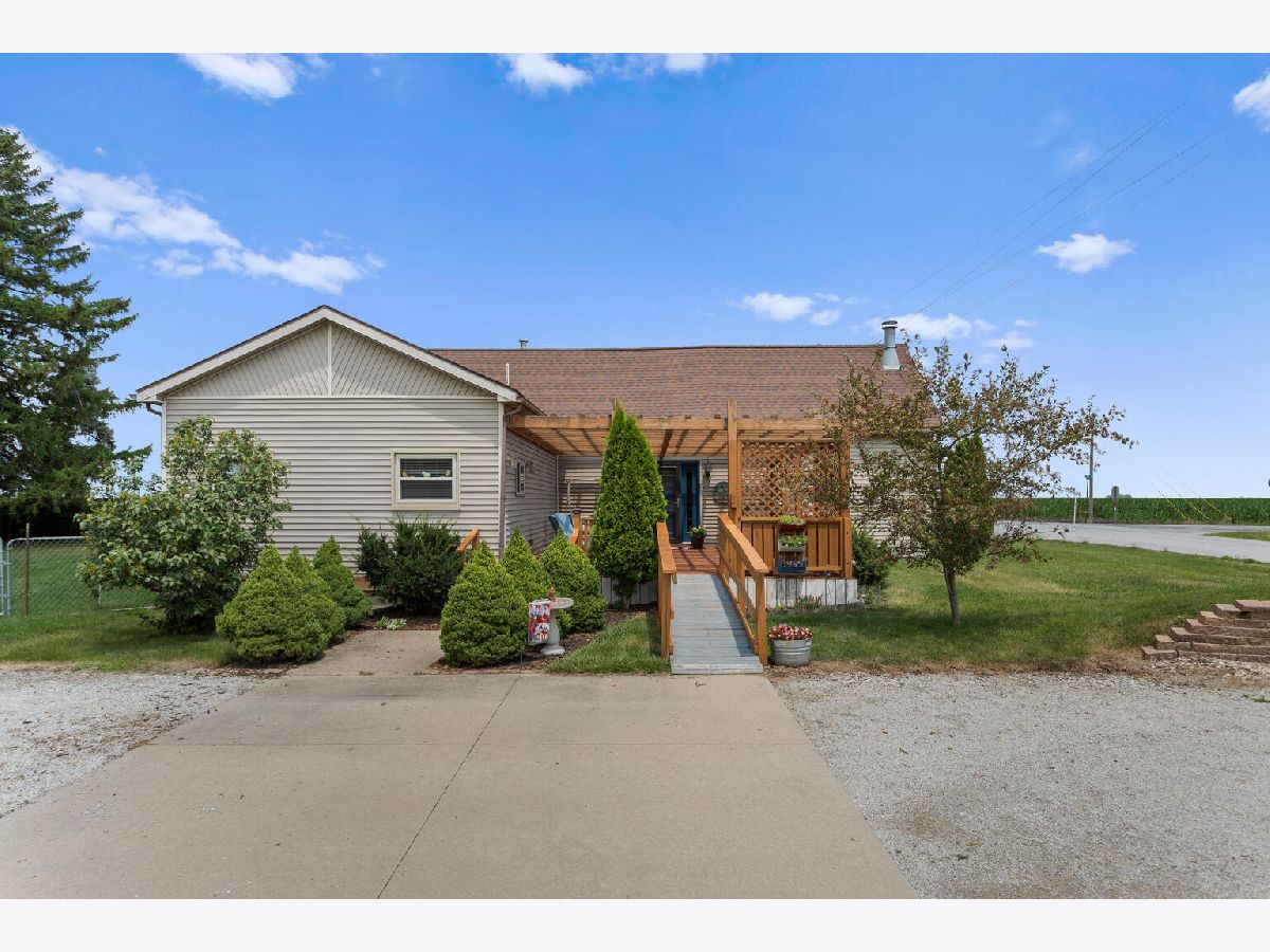 Sold Ivesdale Illinois, 899 County Road 100