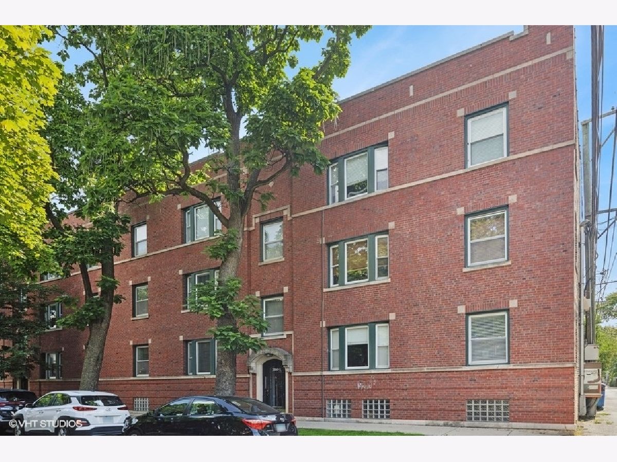 Condos & Townhomes Sold Hamilton Row Chicago Illinois, 3553 Hamilton