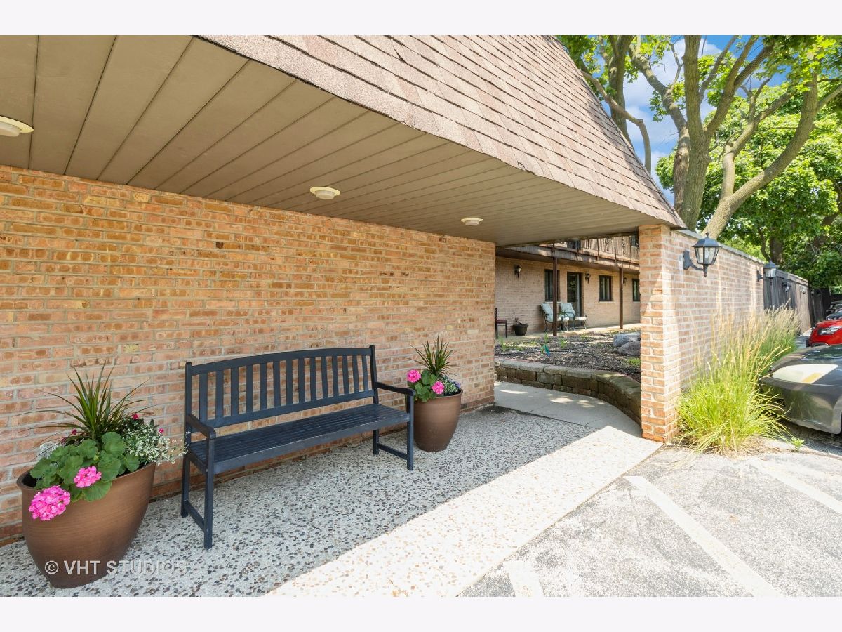 Condos & Townhomes & Homes Sold Barrington East Barrington Illinois, 520 Main
