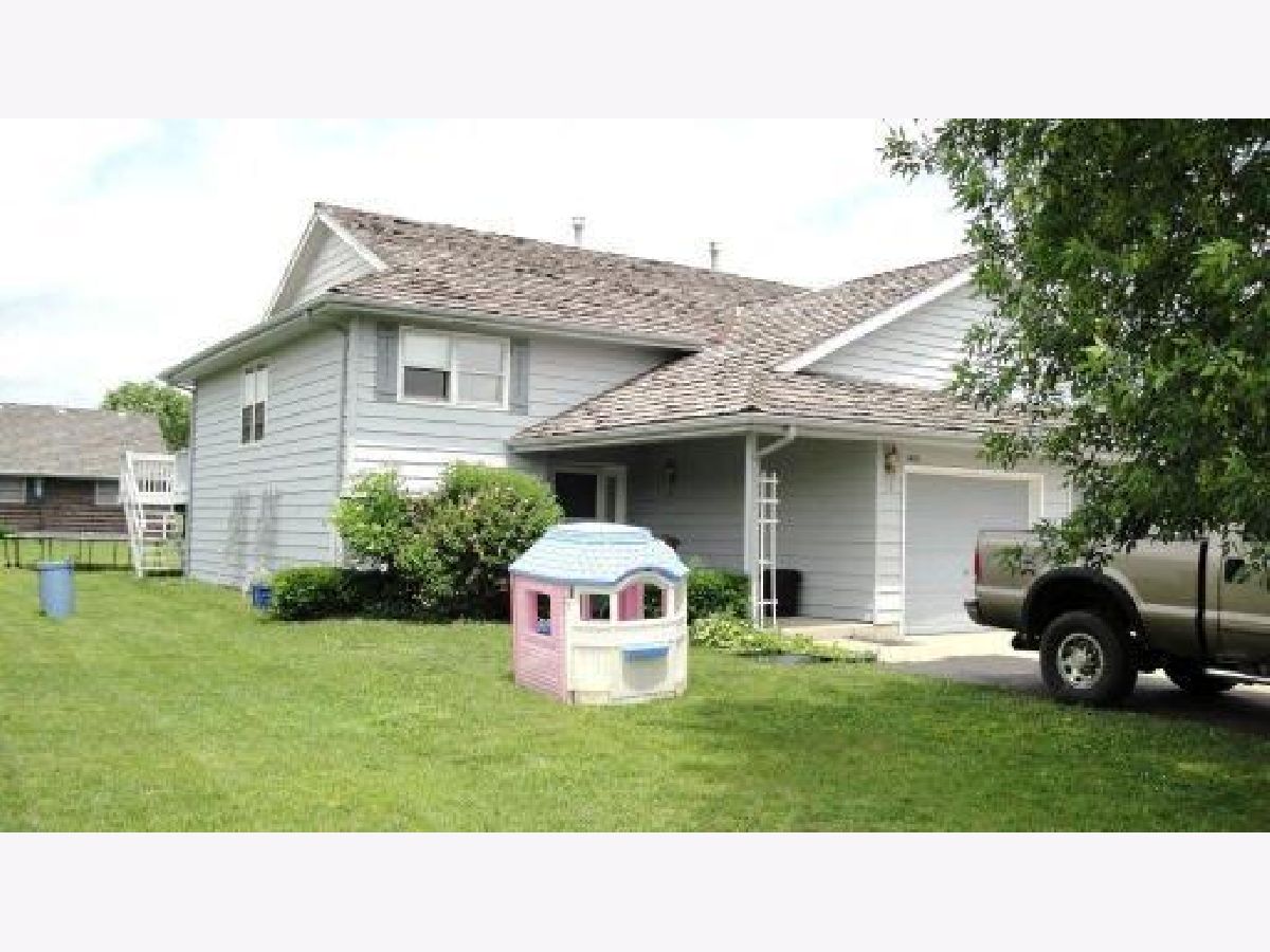 Homes & Condos & Townhomes Rented Crescent Meadows Gurnee Illinois, 3450 Grandville