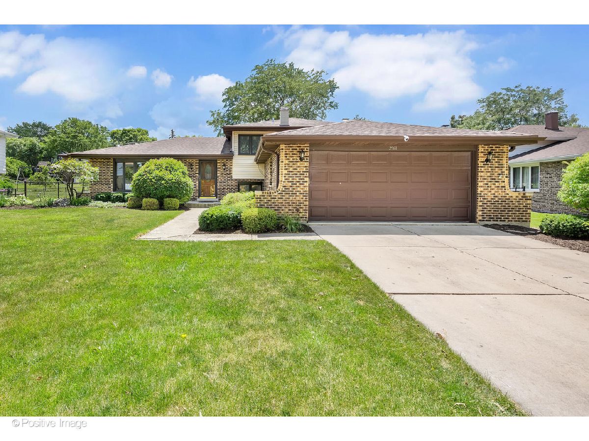 Homes Sold Farmingdale Village Darien Illinois, 2961 Spring Green