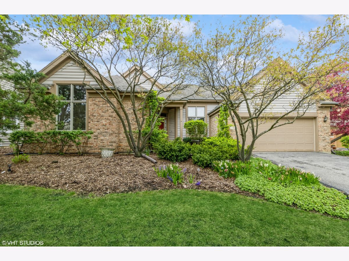 Homes & Condos & Townhomes Sold Boulder Ridge Lake In The Hills Illinois, 4 Castle Pines