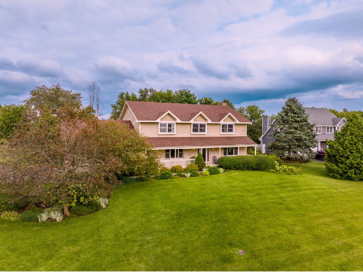 Homes Sold Thoroughbred Estates Woodstock Illinois, 2318 Mustang