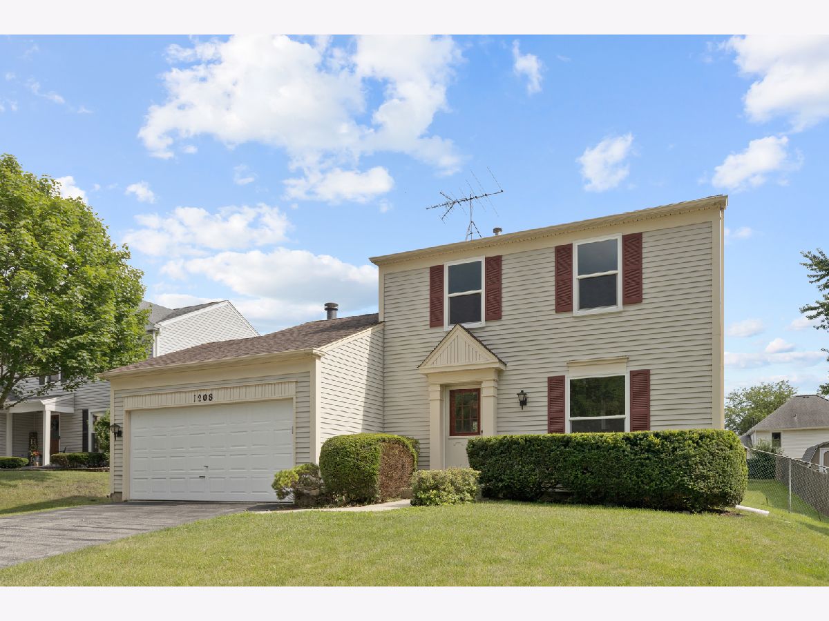 Townhomes & Homes Sold Spinnaker Cove Carol Stream Illinois, 1208 Hyannis