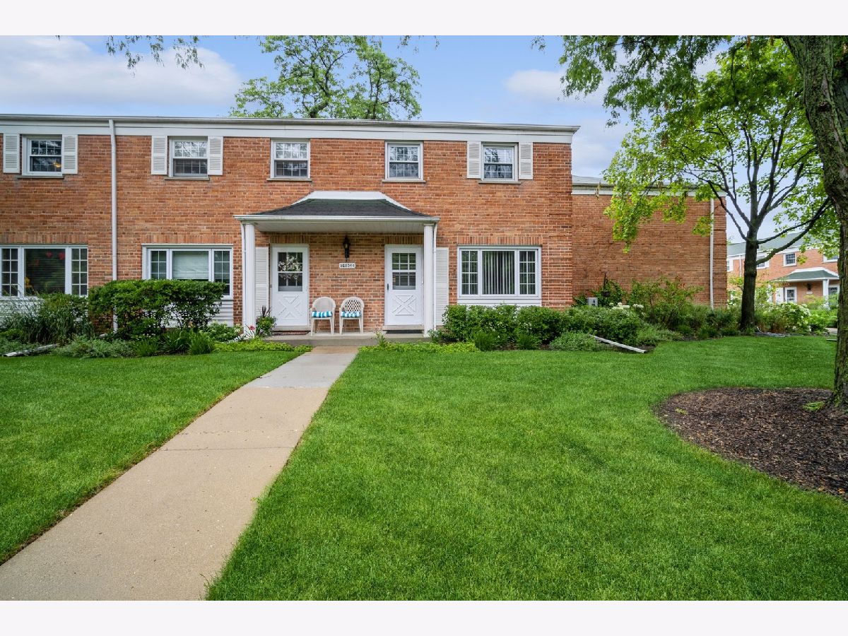 Townhomes & Homes Sold Glenview Gardens Glenview Illinois, 2154 Rugen