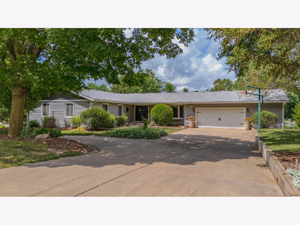 Homes Sold Trails On Sunset Lake Carlock Illinois, 8264 Sunset