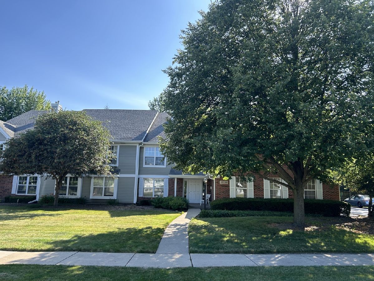 Homes & Condos & Townhomes Sold Longwood Naperville Illinois, 5S530 Paxton