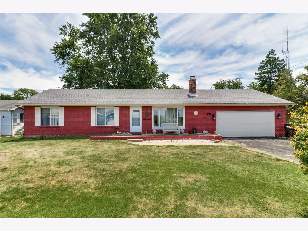  Sold Mclean Illinois, 705 Eastview