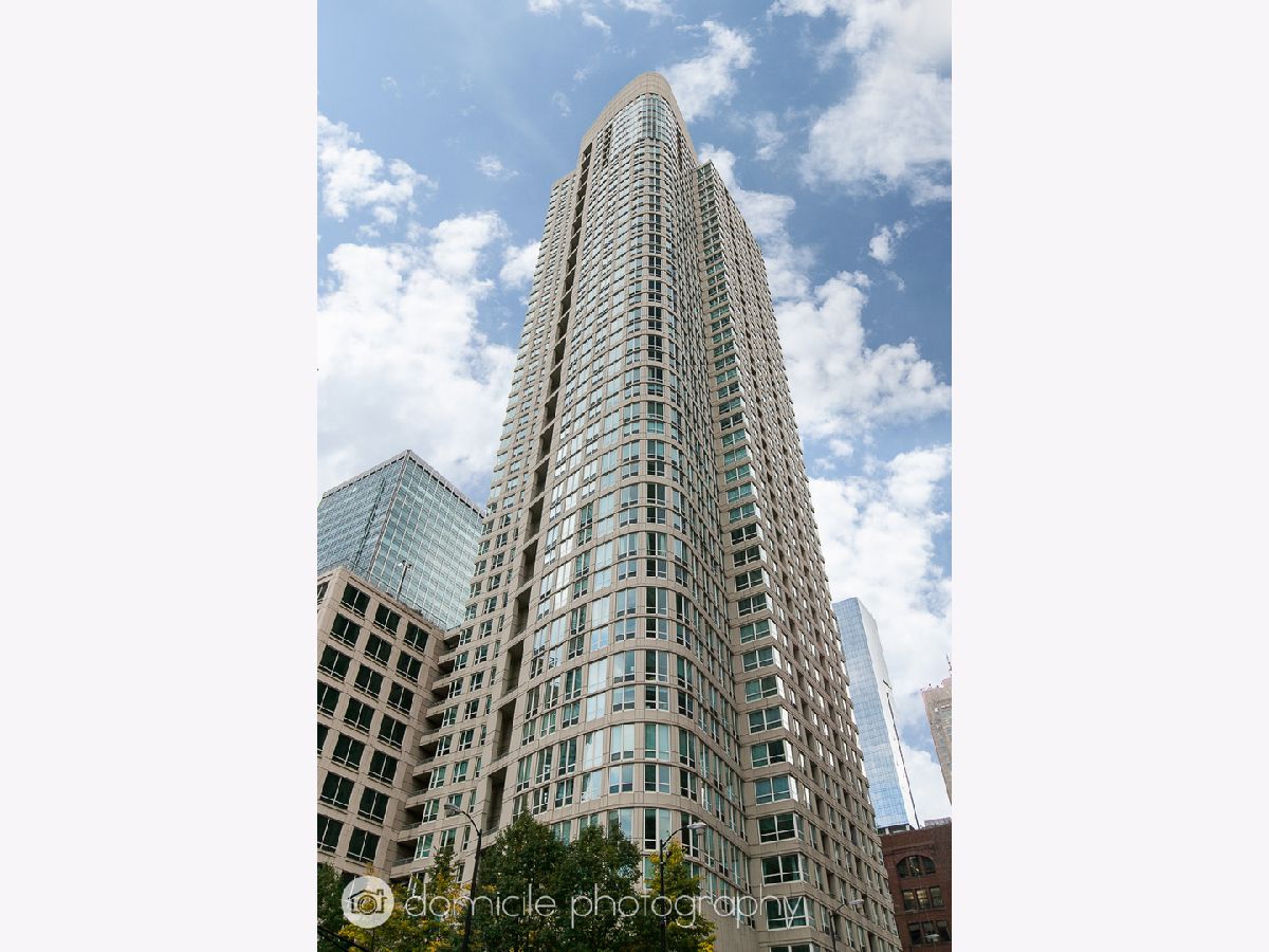 Condominiums Rented The Sterling Chicago Illinois, 345 La Salle