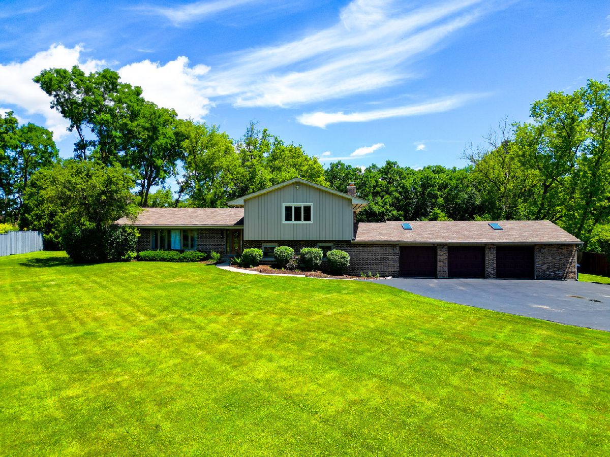 Homes Sold Lakeland Estates Lake Barrington Illinois, 28001 Lakeview
