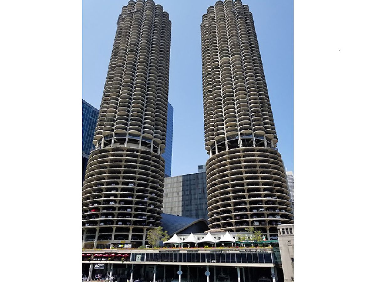 Condominiums Rented Marina Towers Chicago Illinois, 300 State