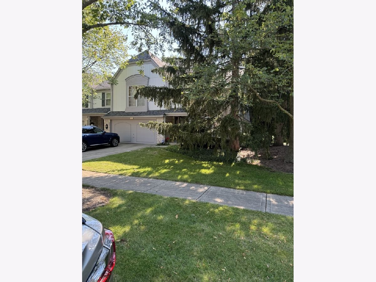 Townhomes Rented Cherbourg Buffalo Grove Illinois, 624 Marseilles