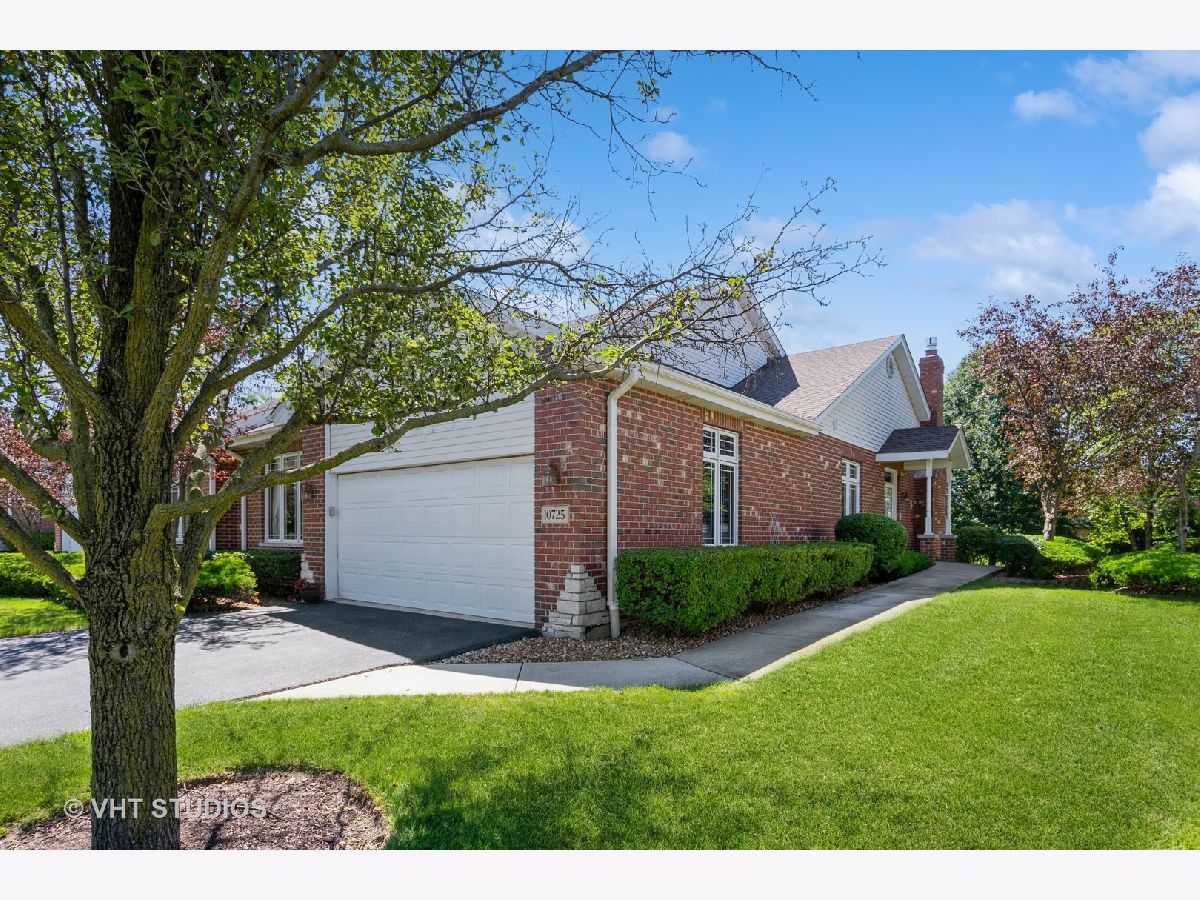 Townhomes & Homes Sold Crystal Creek Mokena Illinois, 10725 Canterbury