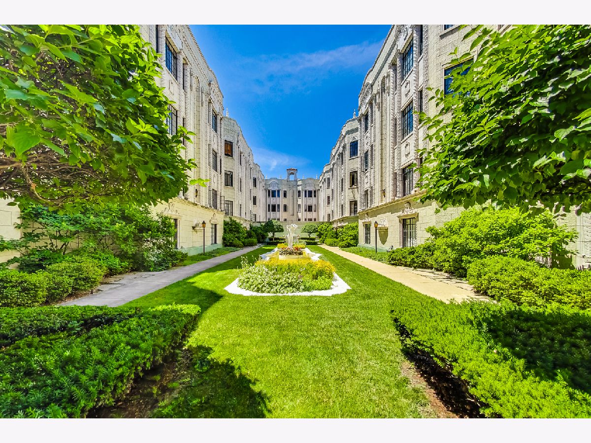 Condominiums Sold Casa Bonita Condominiums Chicago Illinois, 7350 Ridge