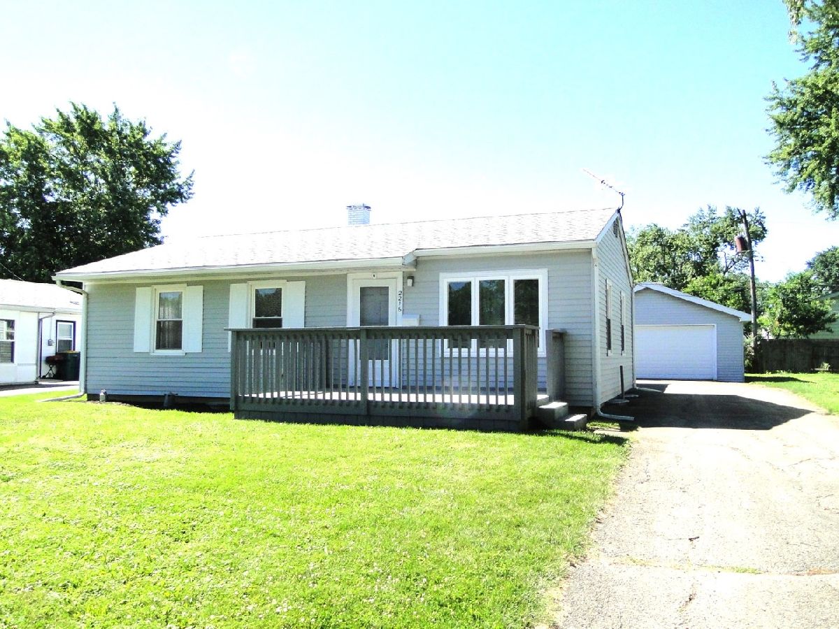 Homes Sold Bridalwreath Joliet Illinois, 2216 Macfarlane