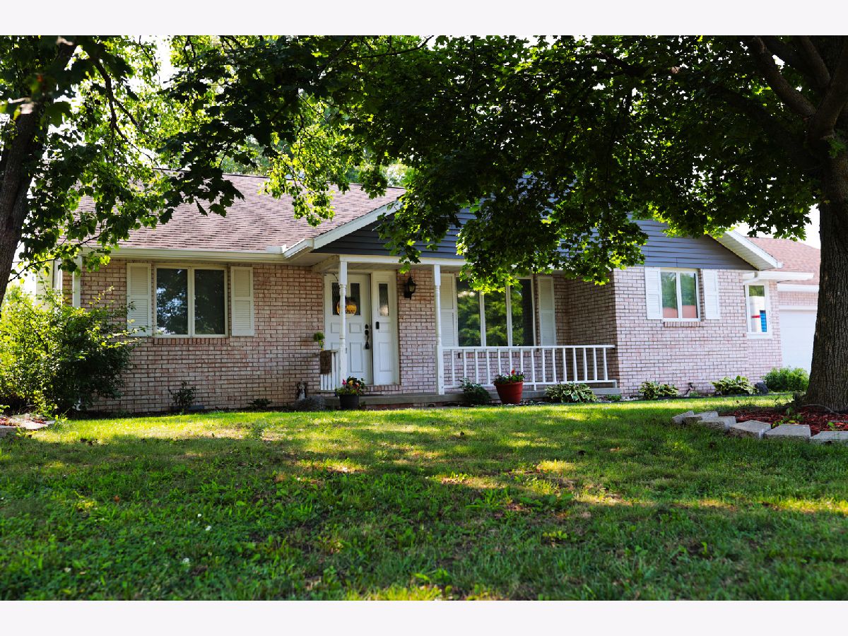  Sold Minier Illinois, 505 School