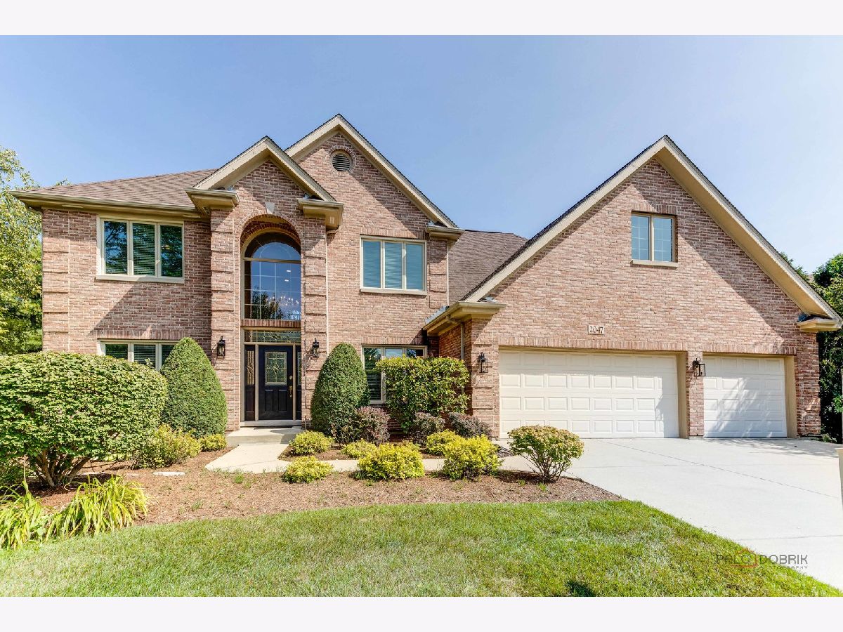 Homes & Townhomes Sold Greggs Landing Vernon Hills Illinois, 2047 Broadmoor