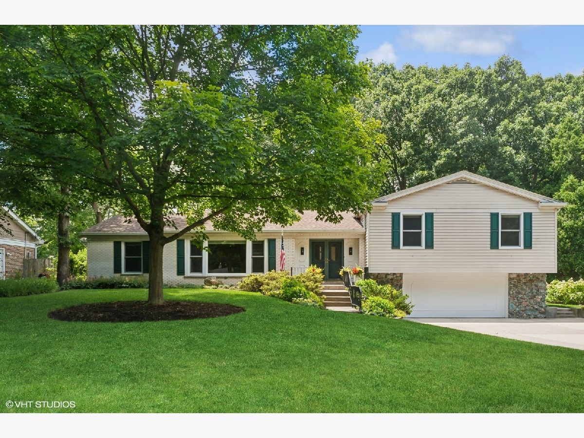 Homes Sold Whispering Oaks Lake Forest Illinois, 440 Beverly