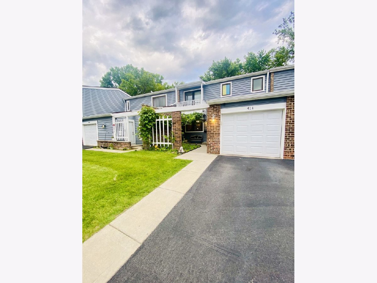 Townhomes Sold Harmony Village Wheeling Illinois, 411 Hickory