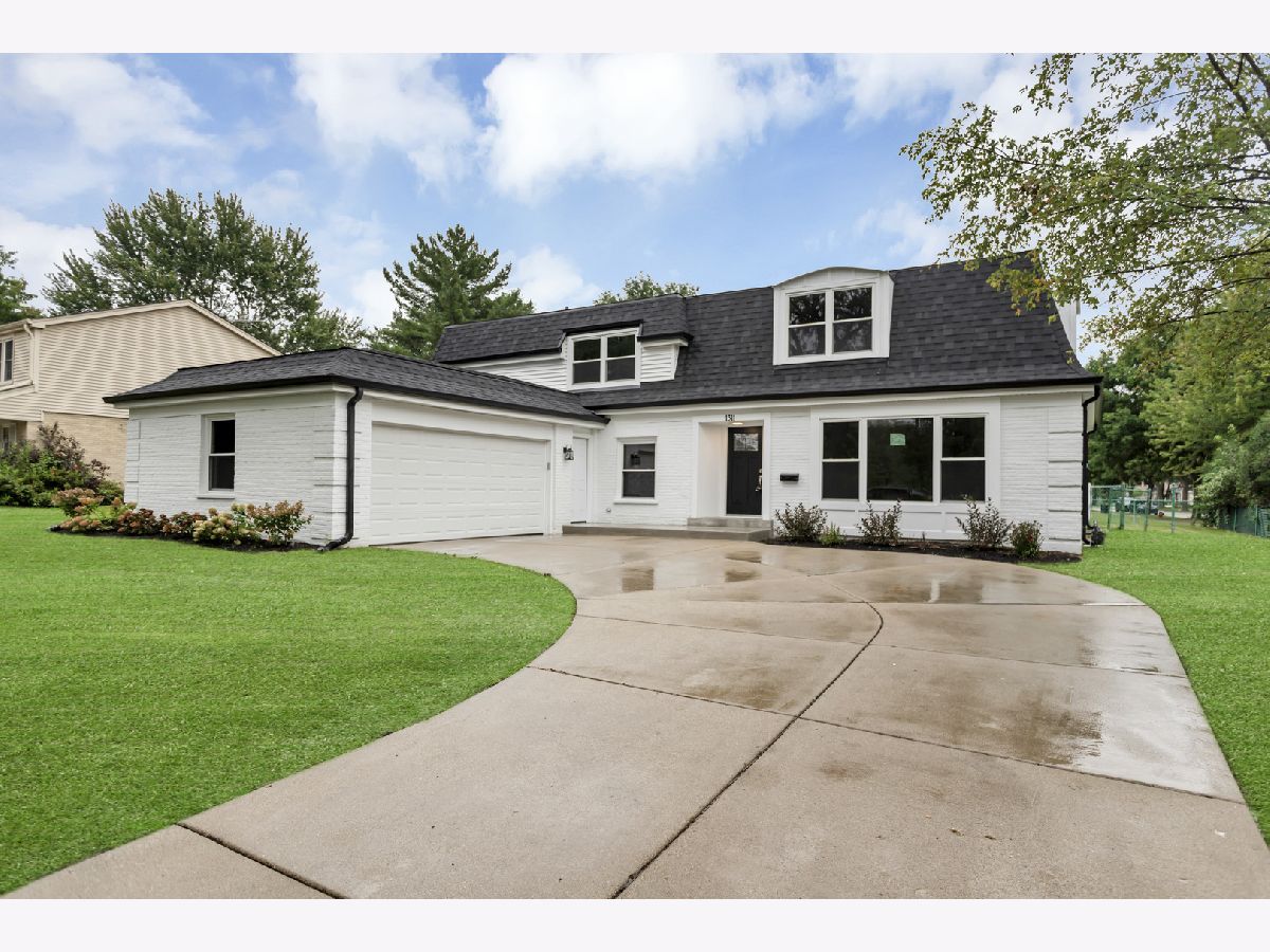 Homes Sold Surrey Ridge West Arlington Heights Illinois, 1311 White Oak